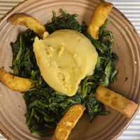 Purè di fave e cicoria  at Matre in Gallipoli