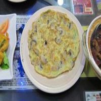 My favourite dish was the one on the left. Mock meat in a yummy coconut sauce... at Man Yuan Fang in Malacca