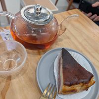 Taro Cheesecake and Berry Tea at Lilac Oak in Central Singapore