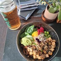 Einzige vegane Variante...aber lecker. Toll waren die eingelegten Kohlrabi. Einmal in gelb einmal in rot, hauchdünn, ganz wenig aber super lecker at UMI AsianStreetfood in Porec