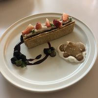 Plated dessert at Pinch Brunch Bar in Seoul