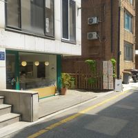  at Pinch Brunch Bar in Seoul