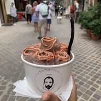 Vegan Bitter Gelato with strawberries at Domenico in Crete