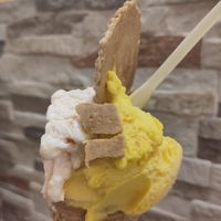 melon 🍈 et mangue 🥭 at U Gelato du Caruggiu in Genoa