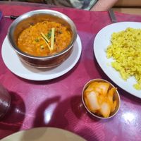 Oola tea, dhal curry and garlic rice at Namaste UENO Kitchen - ナマステ上野キッチン in Tokyo