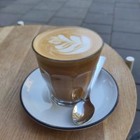 Flat white at Keep Bañana in Munich