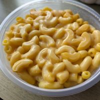 Macaroni and cheese at Doomie's Home Cookin' in Hollywood