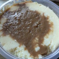 Mashed potatoes and gravy at Doomie's Home Cookin' in Hollywood