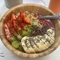 Açai bowl is SOOOO GOOD 😭💗  at Flores & Colores in Sayulita
