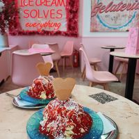 Vegan spaghetti ice - the ice cream, cream in the middle, sauce and waffle are all vegan 🥰 at Eiscafe Cortina in Cologne