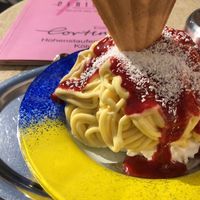 Veganes Spagettieis mit komosraspeln und Veganer Sahne  at Eiscafe Cortina in Cologne