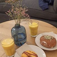 El bastidor estaba muy bueno. at Delish Vegan Doughnuts - Malasaña in Madrid