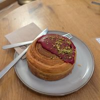 Rollo de pistacho at Delish Vegan Doughnuts - Malasaña in Madrid