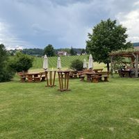 Gastgarten at Trapl Weingut in Lemsitz