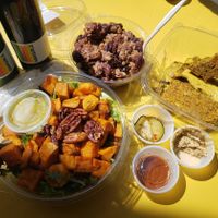 Cobbler, hummus toast and salad at RAWGIRLS Downtown in Memphis