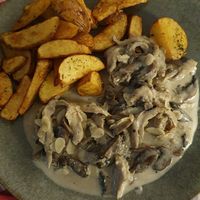 seitan with mushrooms and almonds at Vegitalian in Salzburg