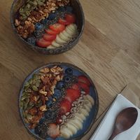 Açai Bowl und Espirulina Bowl at Tinobu in Valencia