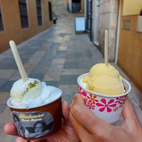 Mango pistachio at Madonna Gelateri in Girona