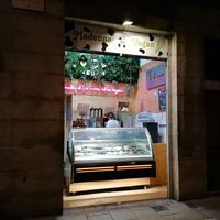 Corner at Madonna Gelateri in Girona