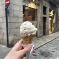 Snickers flavor  at Madonna Gelateri in Girona
