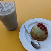 Pistachio cake and seasame latte at Hungry Belly in Biarritz