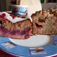 Dégustation des 2 cakes vegan - Délicieux at Hungry Belly in Biarritz