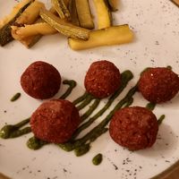 Lentil beetroot balls at Idem Con Patate in Turin