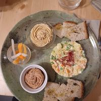 Vegan tapas at Idem Con Patate in Turin