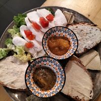 Cheese platter (€15 plus 3,70 for the extra mozzarella on the left) at Idem Con Patate in Turin