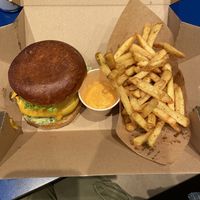 Rudimentary burger  #Veganuary at Eden Jaxx - Købmagergade in Copenhagen