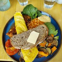 Vegan full Scottish breakfast at Nomad in Edinburgh