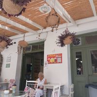 Front seating area on the square at Sitári in Naxos