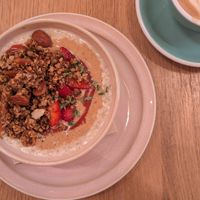 Porridge vegan at Nowhere in Milan