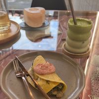 Vegan omlette with spinach & matcha dalgona (a must try!!) 🍵  at Kappra Cafe in Bangkok