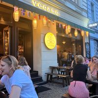 Entrance with lots of outdoor seating at Vegang in Berlin