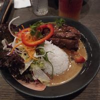 Erdnussbowl mit veganer Ente at Vegang in Berlin