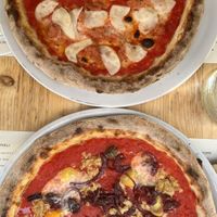 Vegan Salsica & vegan tuna pizza   at Pepenero in Sarzana