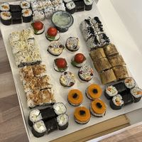 Plateau arc en ciel  at Veggie Sushi in Meilhan-sur-garonne