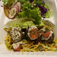 Raw vegano menú del día para llevar  at Saludpan in Medellin