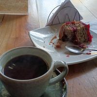 café colombien et dessert (très bons) at Saludpan in Medellin