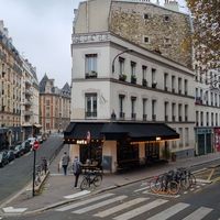 The Outside at Soya Comptoir Bio in Paris