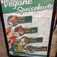 Vegan menu at Döner Zimmer in Berlin