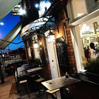 Outside seating at Padrino Pizza in Rochester