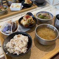 Three deli set at MUM Veggie Cafe - MUM 日常野菜料理 in Kowloon