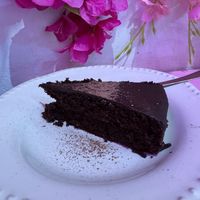 Chocolate cake at MOYA brunch in Sevilla