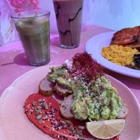 Avocado toast + beet hummus at MOYA brunch in Sevilla