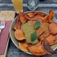 Linsengericht mit Süßkartoffelchips at Ambiente Africa in Stuttgart