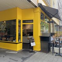 Small place. Gets crowded in the morning. at Seven Sundays - Osterstrasse in Hannover