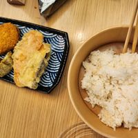 Some of the side dishes and rice at Kineya Mugimaru in North London
