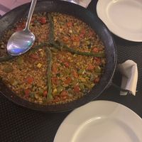 Auch eine relativ kleine Portion für zwei   at Avinyo10 in Barcelona